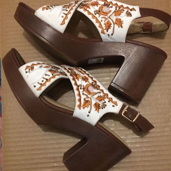 Comfort Beaded Heels - Picture 14 of 15